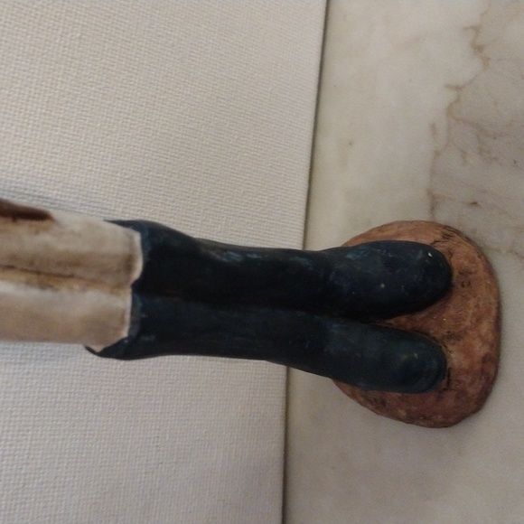 Beautiful nutcracker statue. - Picture 4 of 13